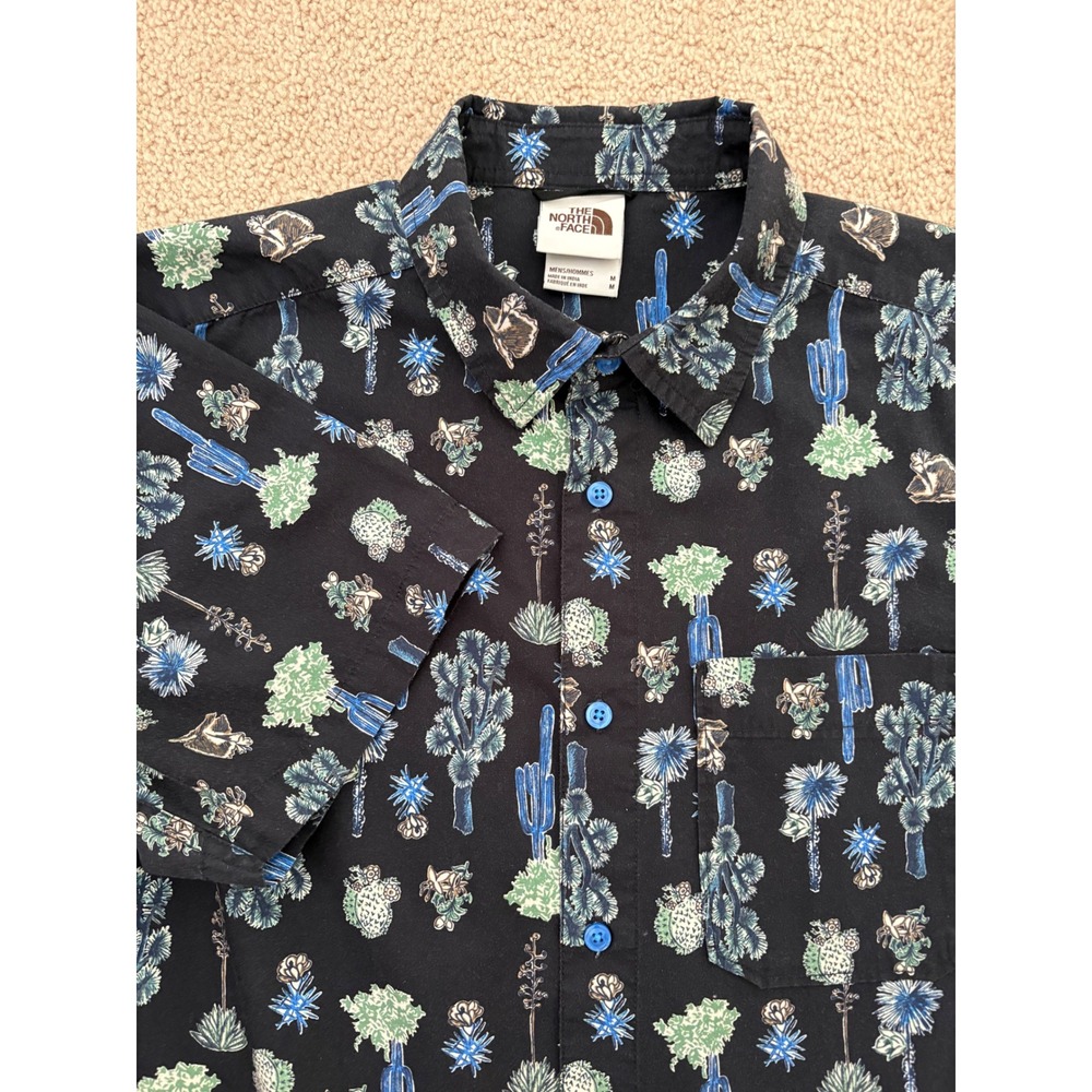 The North Face Men Button Down Shirt Medium Black Cactus Desert Short Sleeve EUC